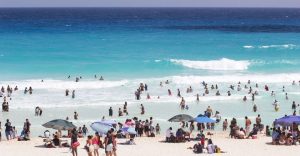 Turistas-RD-780x405-300x156